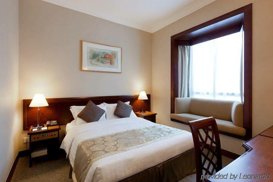 Rosedale Hotel